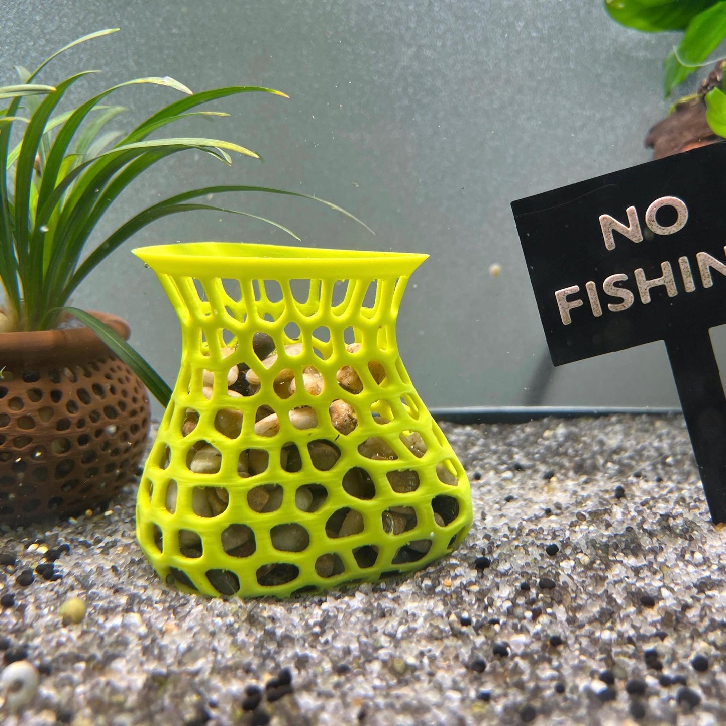 Plant Holder For Aquatic Plants. Aquarium Plant Pot. Promoting Healthy Root Growth. For Fish Tank Aesthetic. Fast Shipping From Canada.