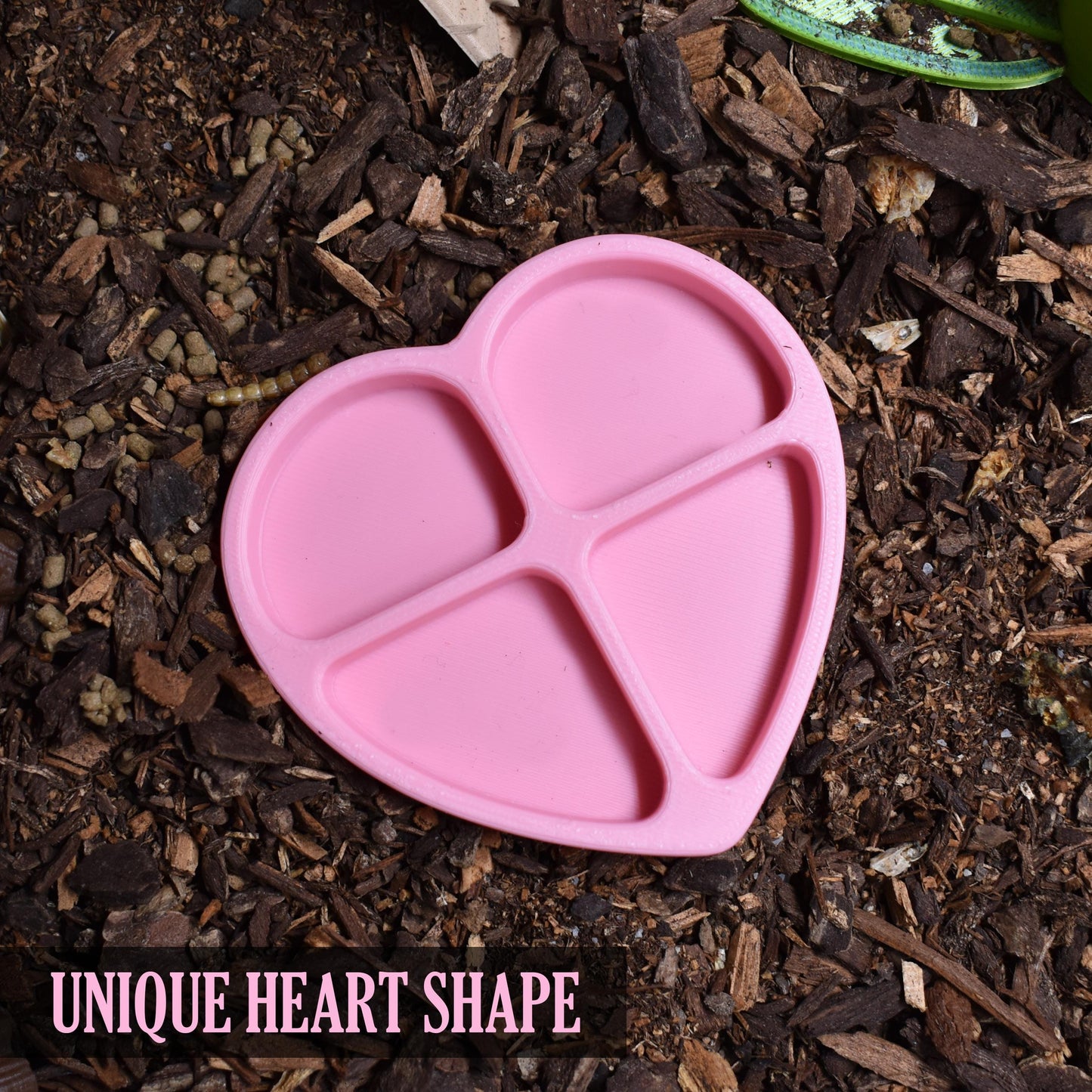 Hermit Crab Feeding Dish in Heart Shape - 4-Slot Earthworm Food Tray